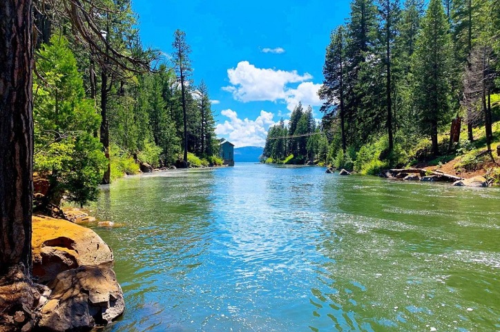 Lake Almanor Where To Go Kayaking Paddle Boarding SUP Kayak   Lake Almanor @whatsup Captain 